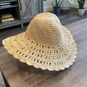 Floppy beach hat